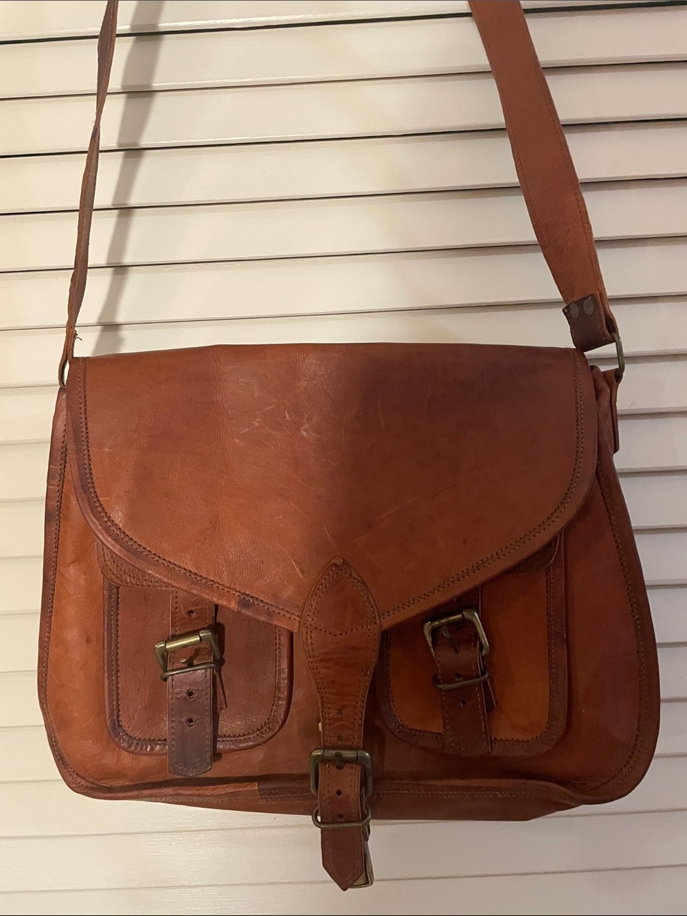 Komal’s Passion Leather Unisex Cognac Leather Messenger Bag Buckle